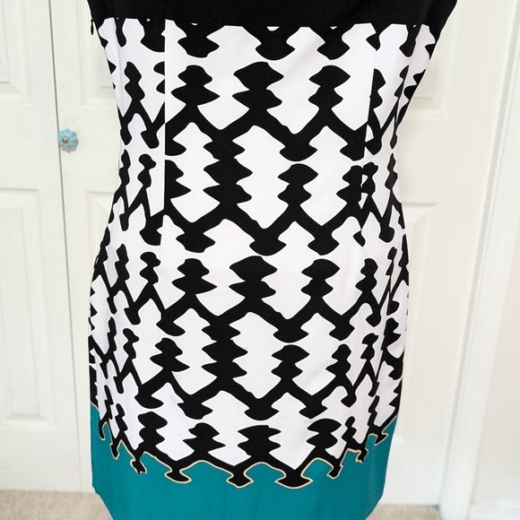 Voir Voir Like New Sleeveless Round Neck Classic Fitted Slip Dress - Picture 8 of 13